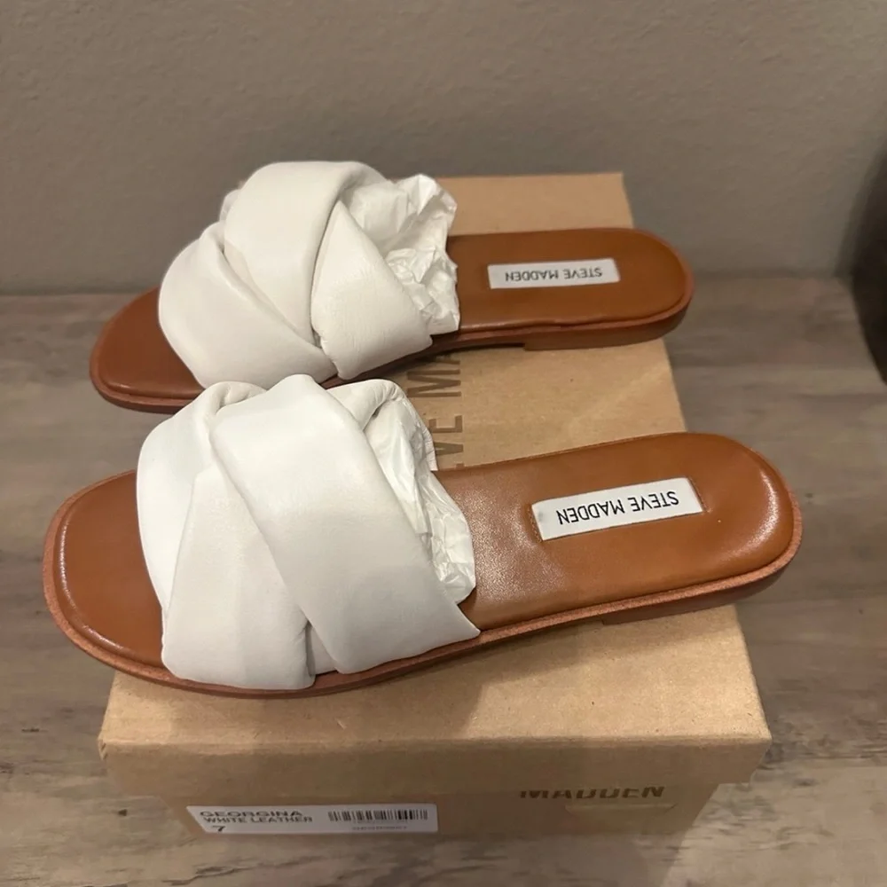 NEW! Steve Madden Georgina Leather Sandal - Picture 1 of 7